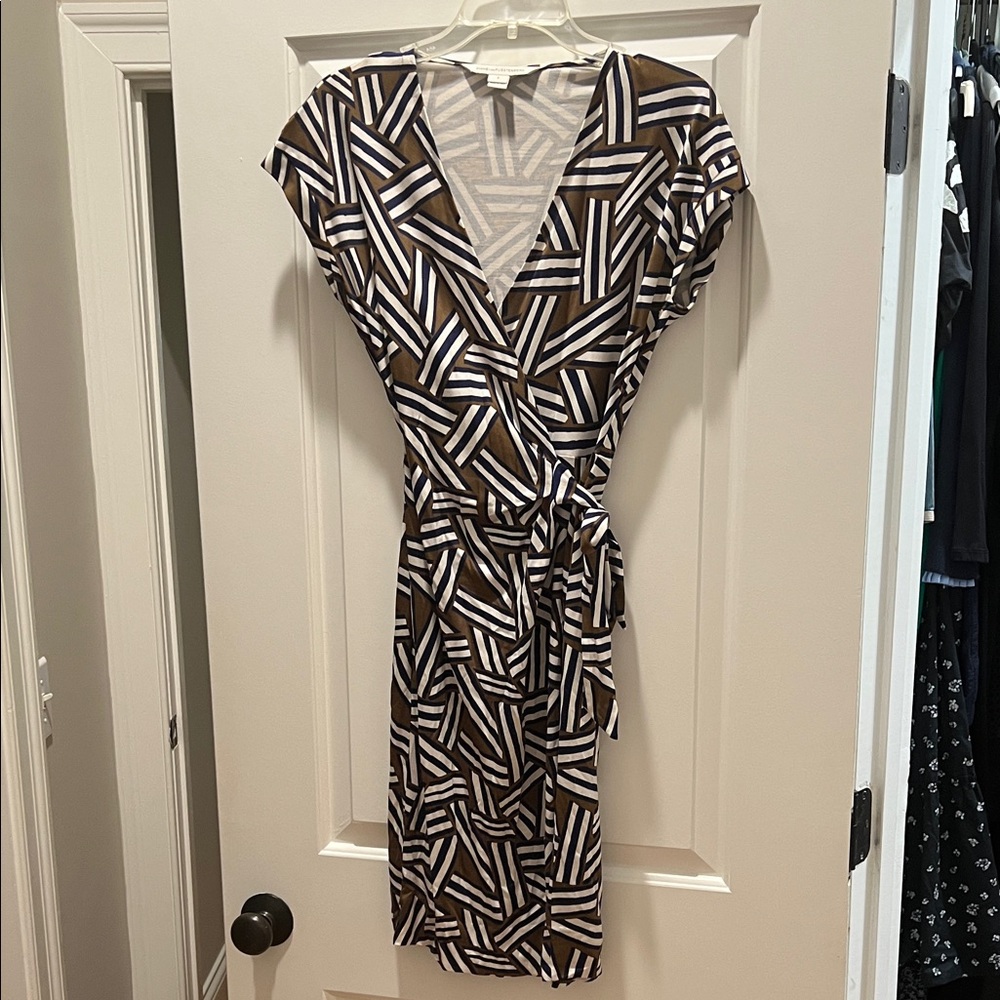 Diane Von Furstenberg Geometric Wrap Dress